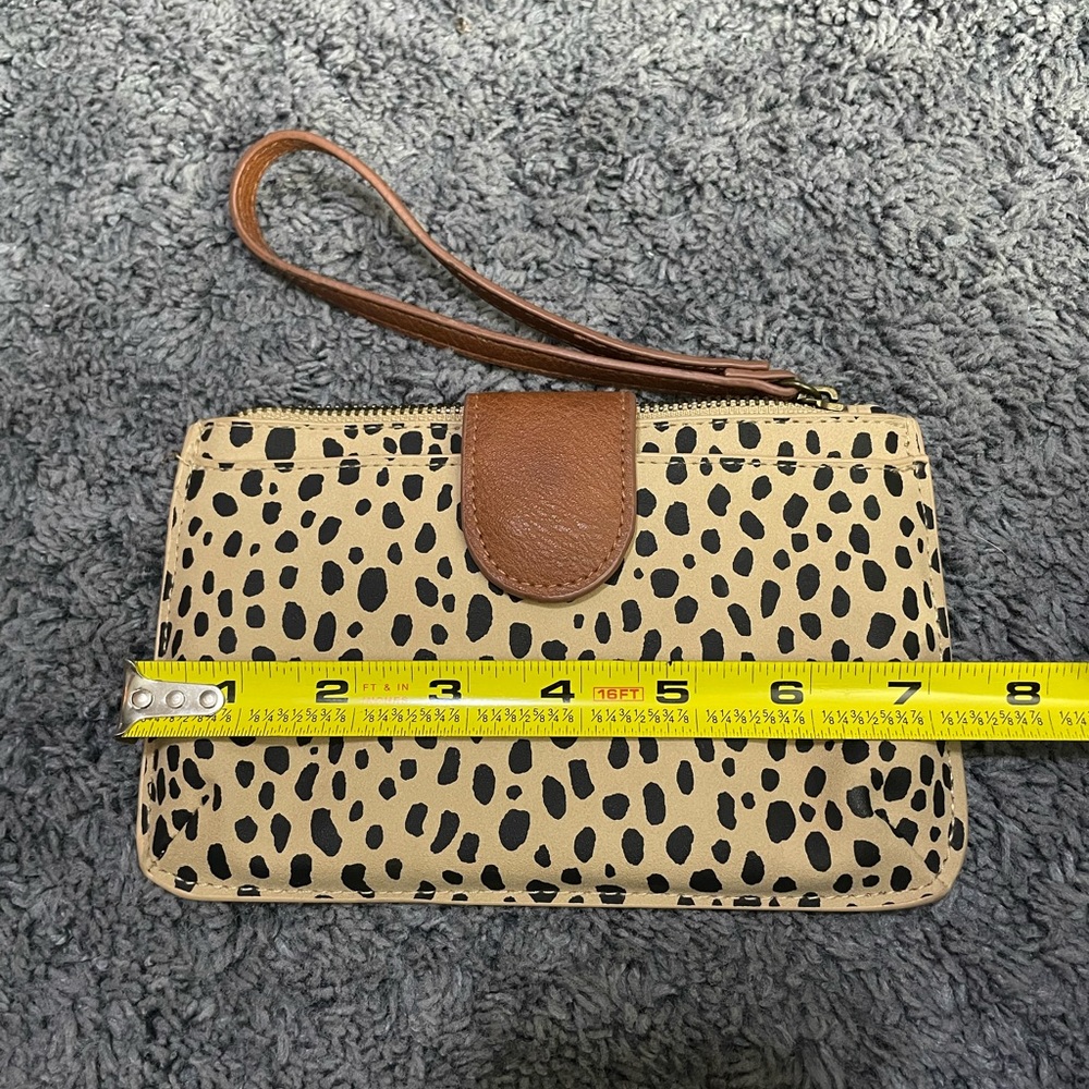 Nwot Universal Threads Dotted Wristlet - image 4